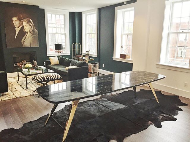 Polished Bronze Dining Table with Stone Top
.
.
.
.
.
#metalworks #design #furniture #architecture #diningroom #bronze #interiordesign #table #minimal #decor #livingroom #art