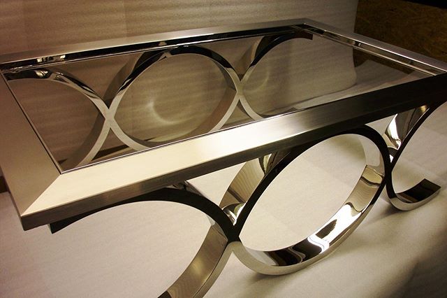 Infinity Stainless Steel Coffee Table
.
.
.
.
.
#metalworks #design #interiordesign #furniture #architecture #infinity #stainlesssteel #coffeetable