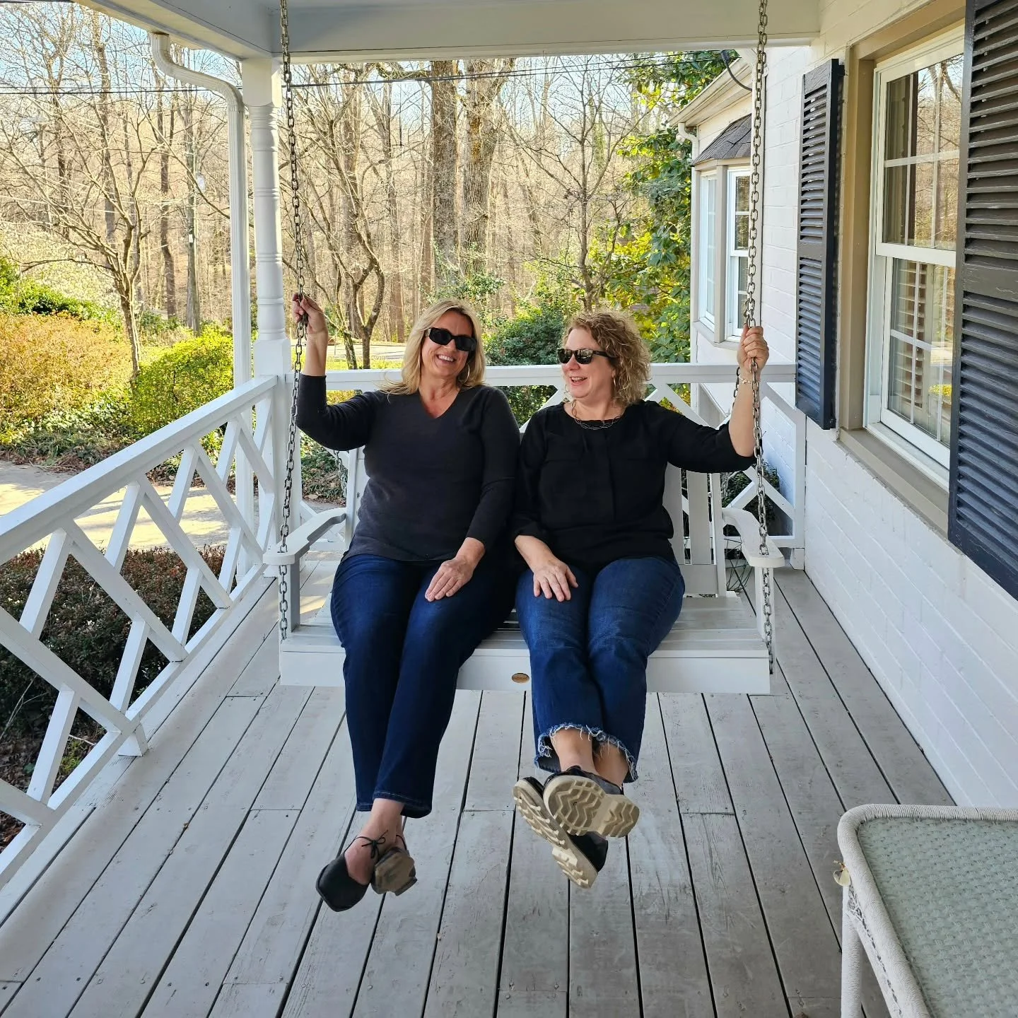 Swinging into Spring like...🌞🌷

#firstdayofspring