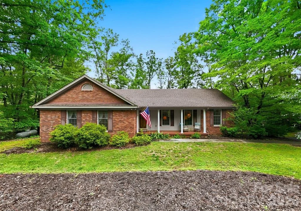 104 Laurelwood Dr, Drexel - $425,000