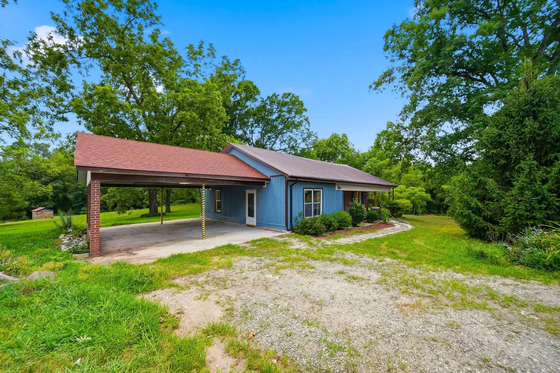 8134 Rhodhiss Rd, Connelly Sprgs - $185,000
