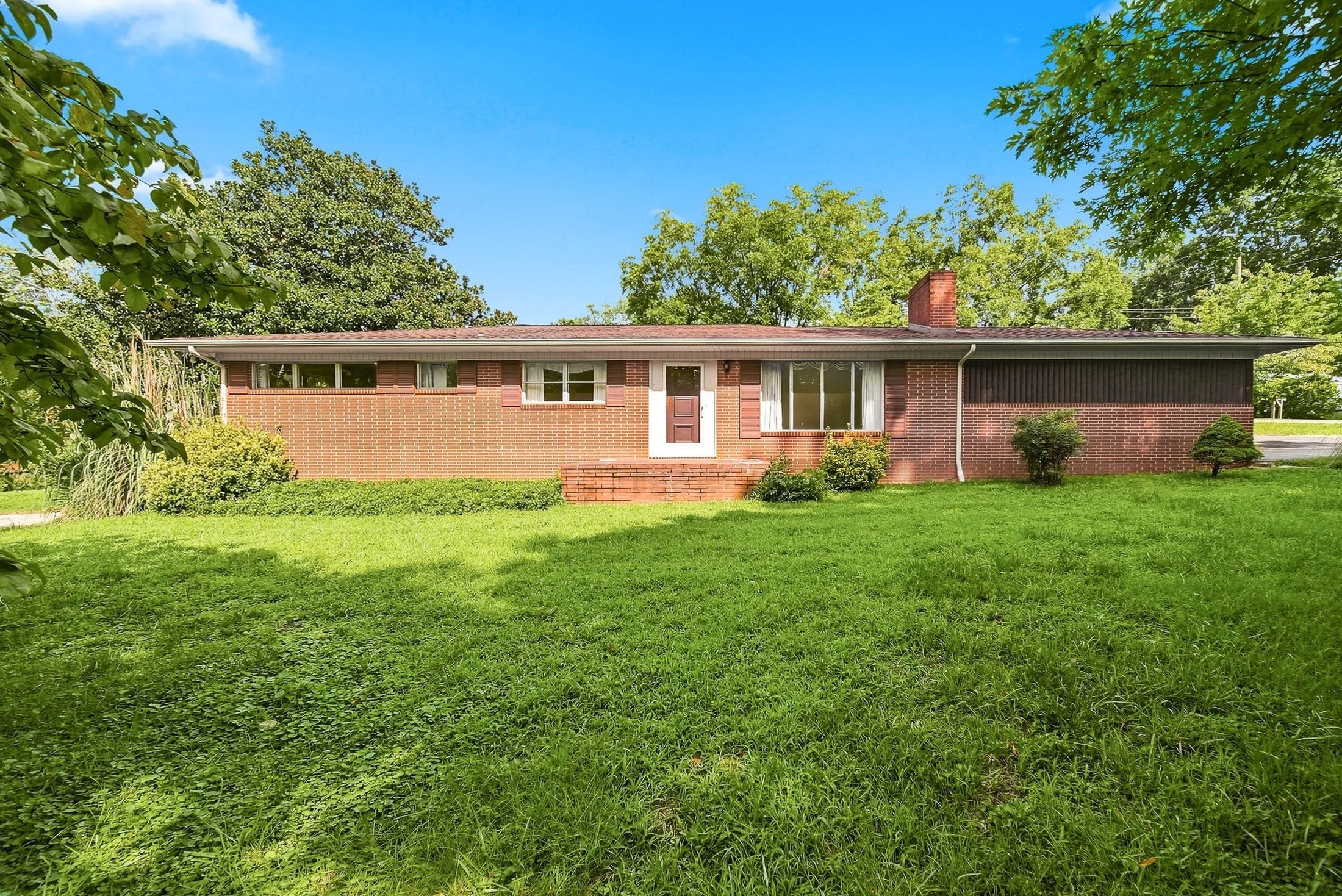 434 Mountain View Dr, Drexel - $284,000