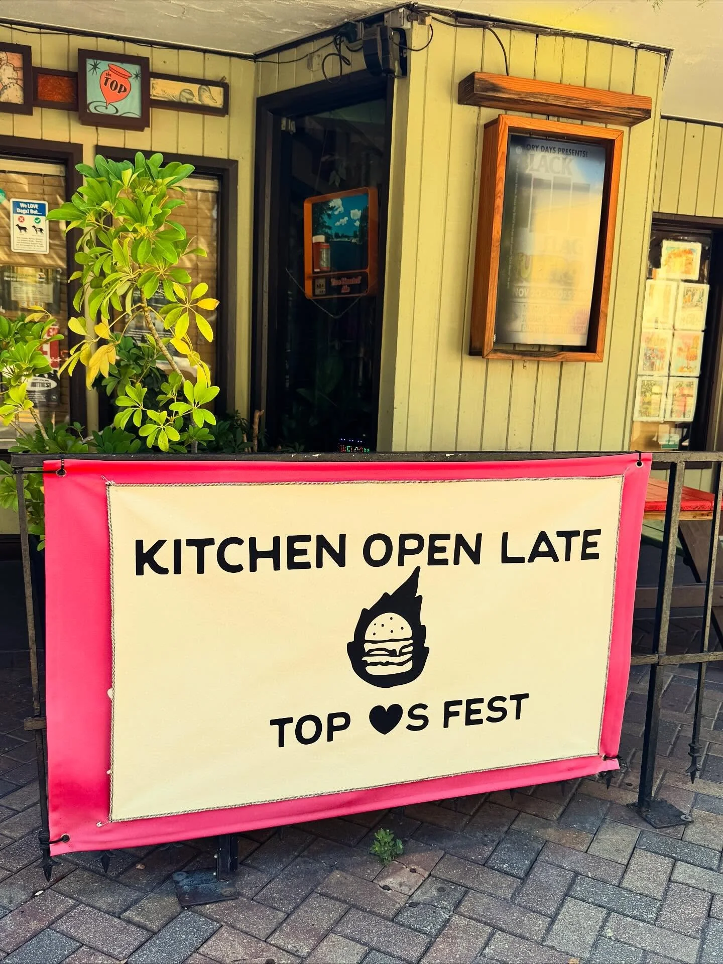 sup?
fri & sat 11 -1
sun 10 -1