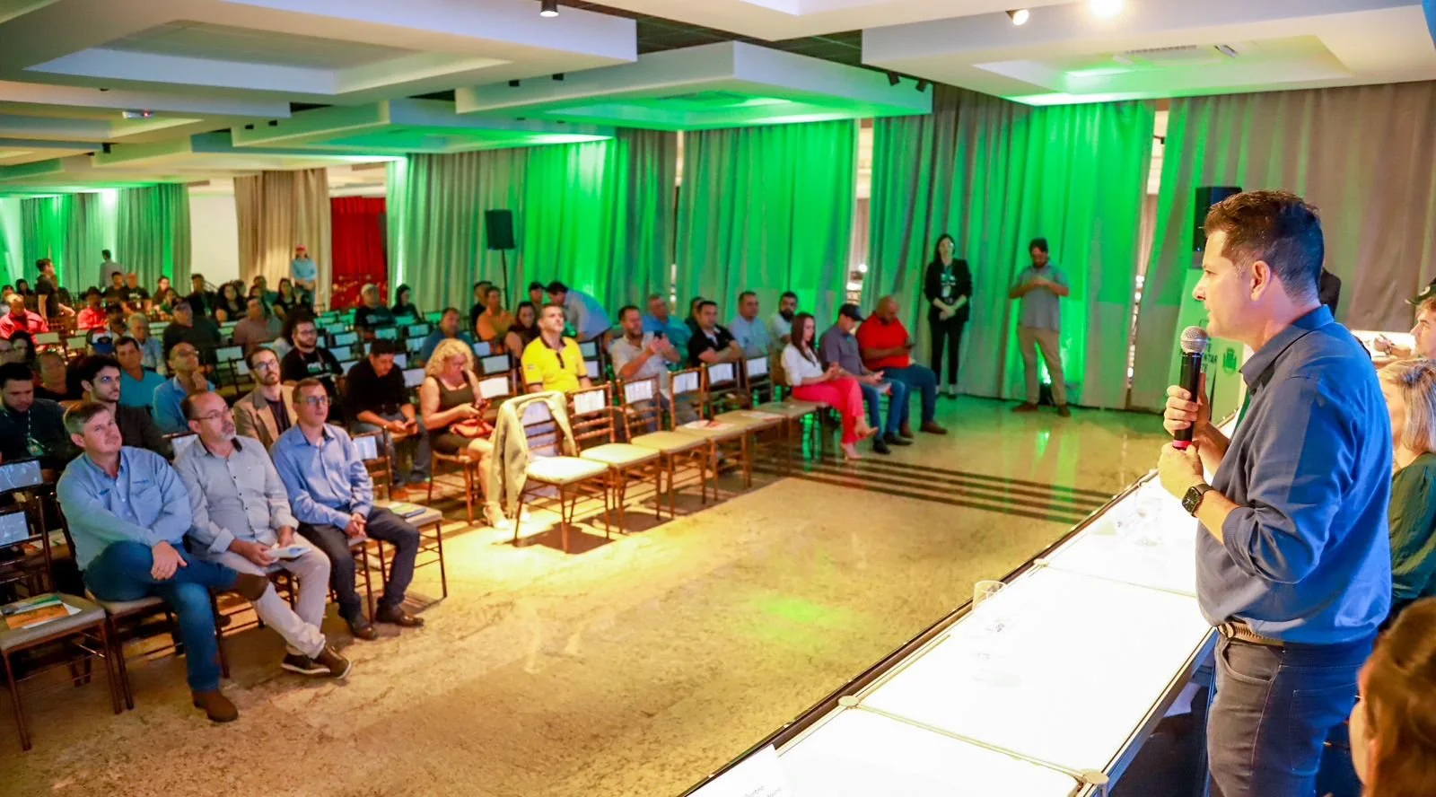 Liderada por Câmara, FP do Leite discutiu na Agrotec gargalos para alavancar produção em MS Liderada por Câmara, FP do Leite discutiu na Agrotec gargalos para alavancar produção em MS