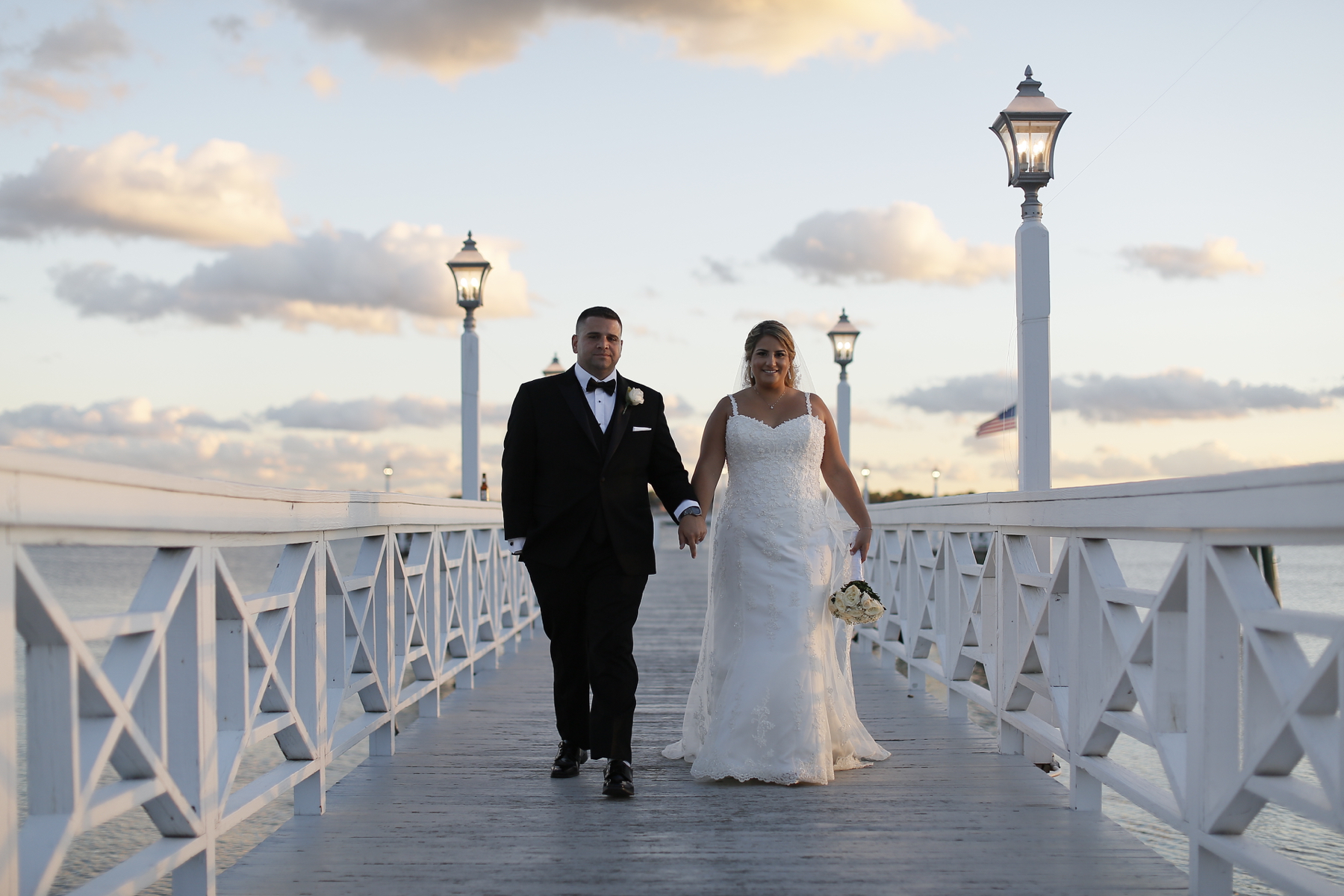 Classic, elegant wedding at Marina del Rey in Bronx, NY 