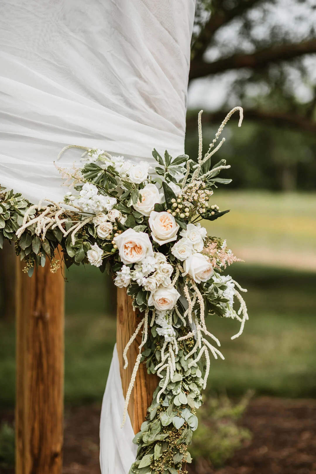 Elegant, country wedding at The Legacy at Green Hills in Kansas City, MO
