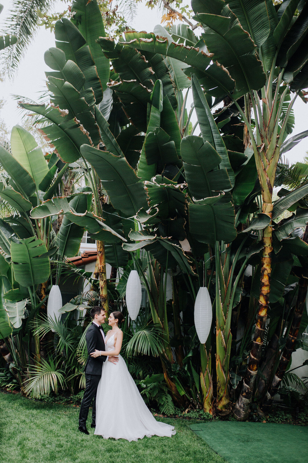 Glamorous, estate wedding at a private residence in Los Angeles, CA