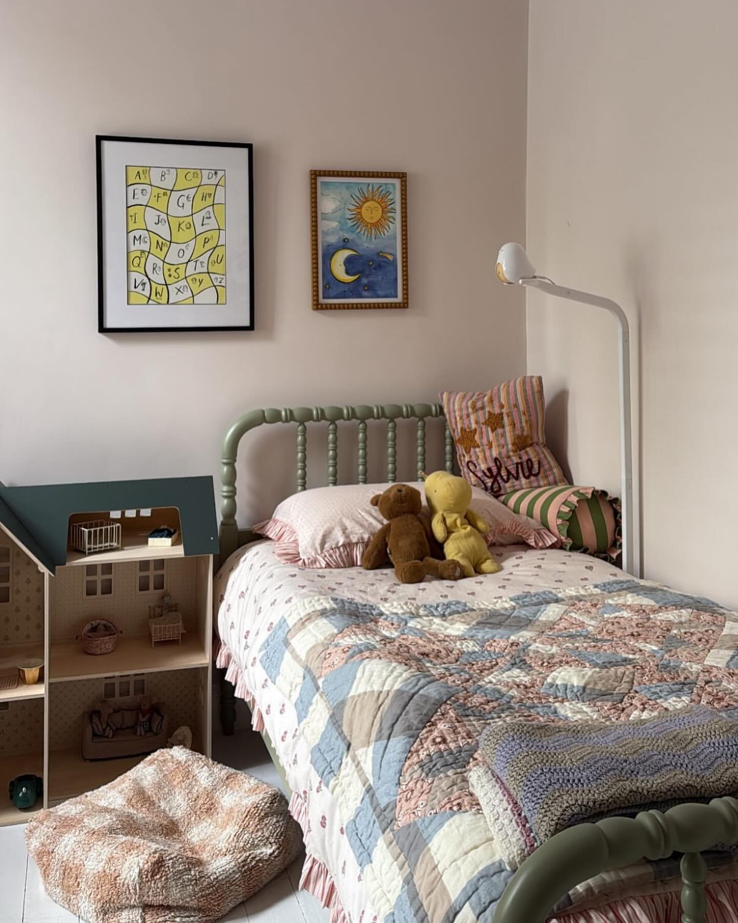 The wonderful home of @joannalari featuring two of my prints for kids. Thanks for starting your collection with me. You are a style icon and make motherhood look very glamorous. 📸 @joannalari