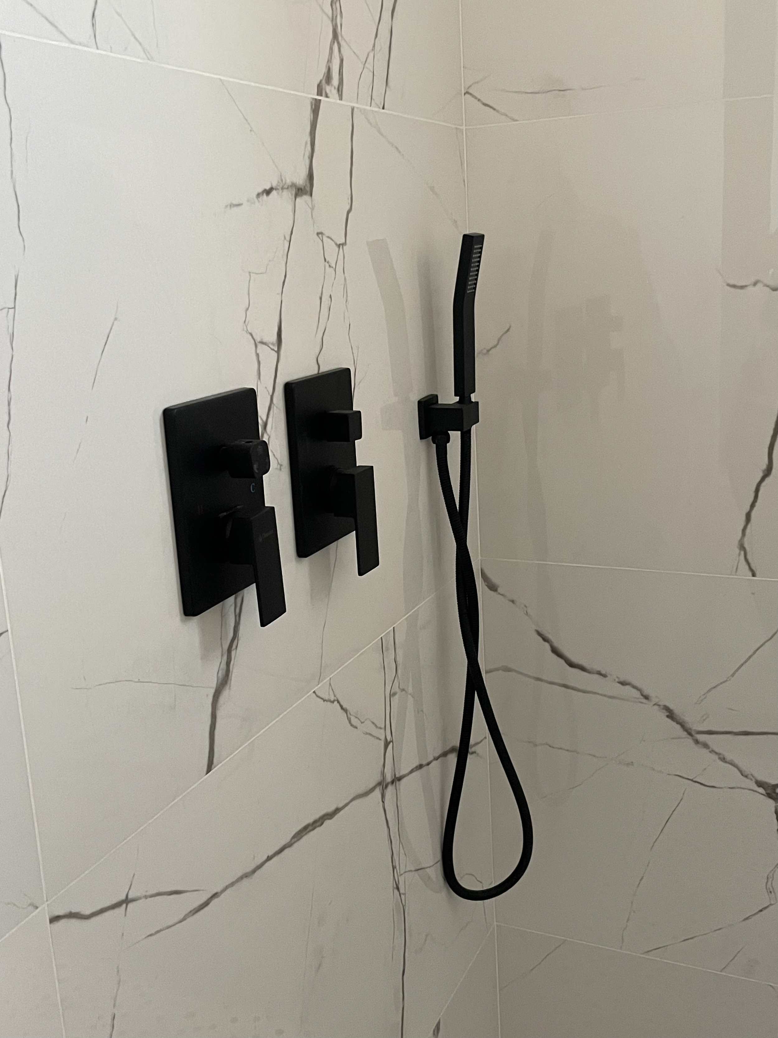 SHOWER FAUCETRY