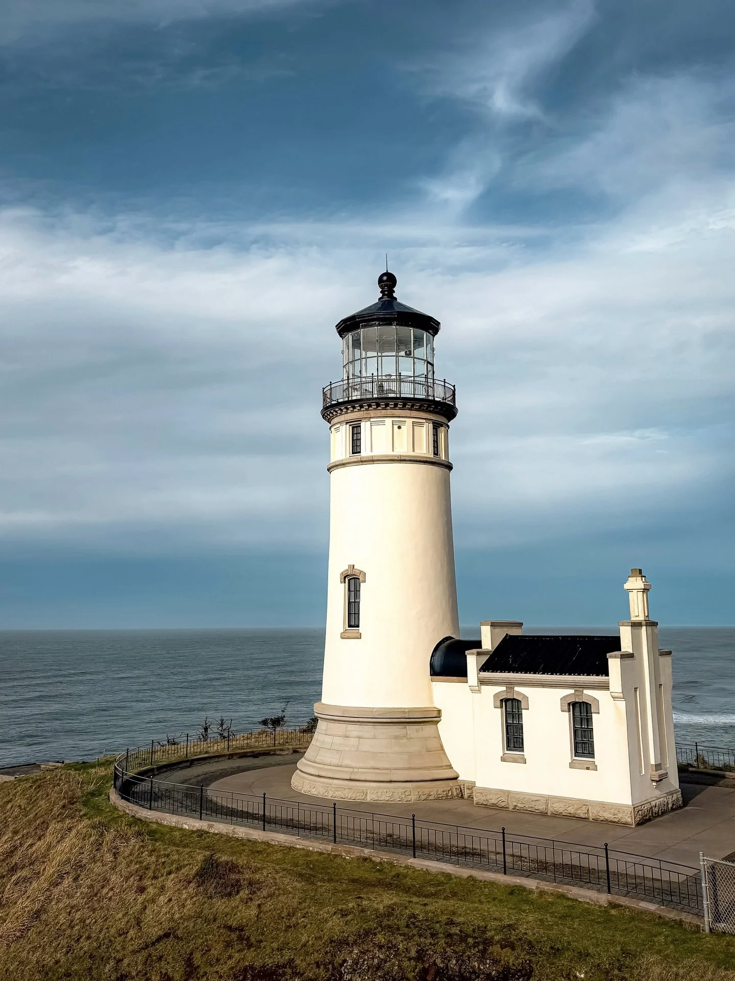 A cozy winter retreat to the ocean fueled by sake, saunas, books, power walks, and fire.