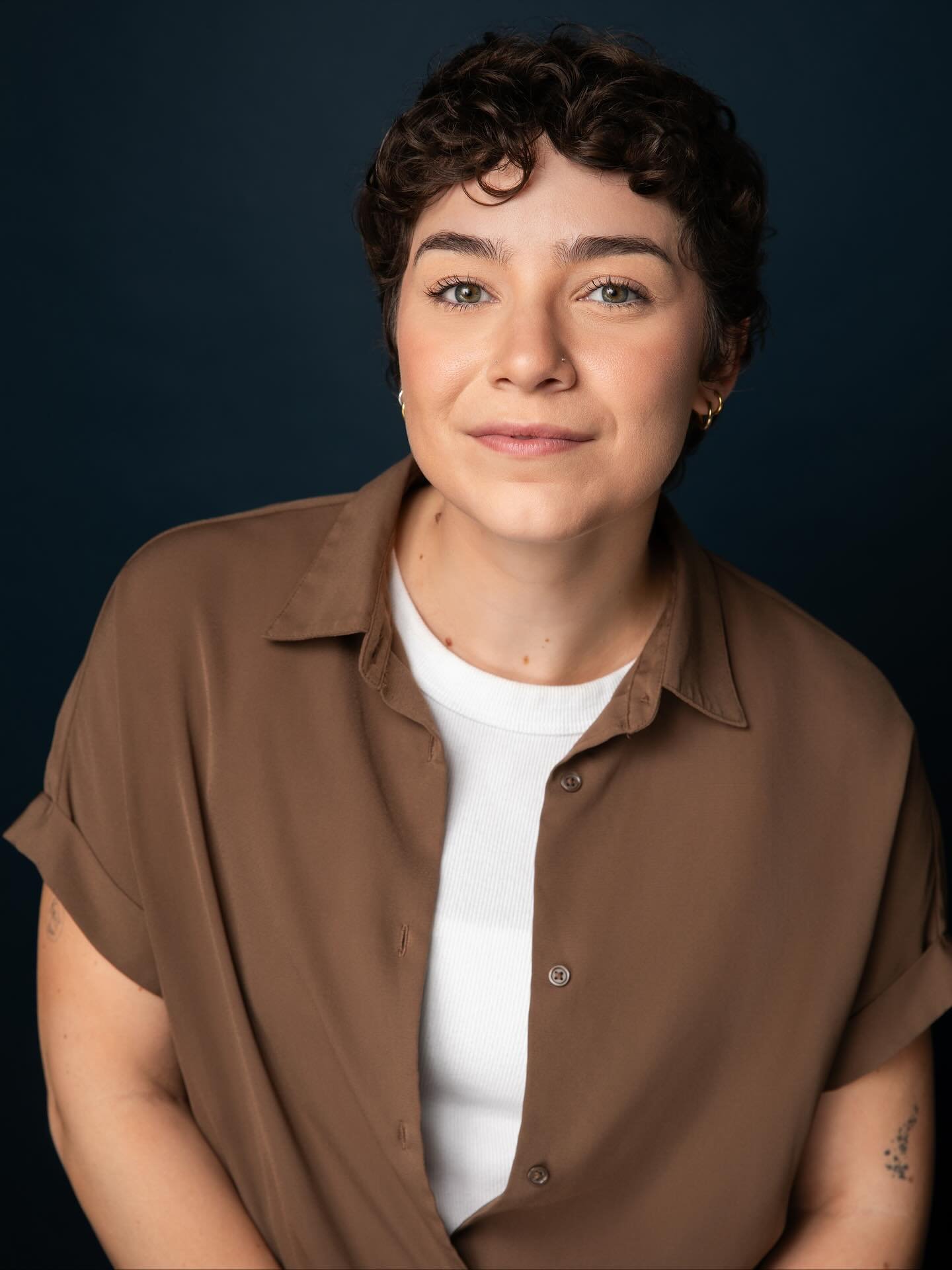 📷 golden retriever energy for this one 

a huge thank you is due to @curtisbrownphotography for his artistry, kindness, welcoming spirit, and letting me borrow his shorts (?!). I felt so at home in your studio. everyone run to curtis for your new sh