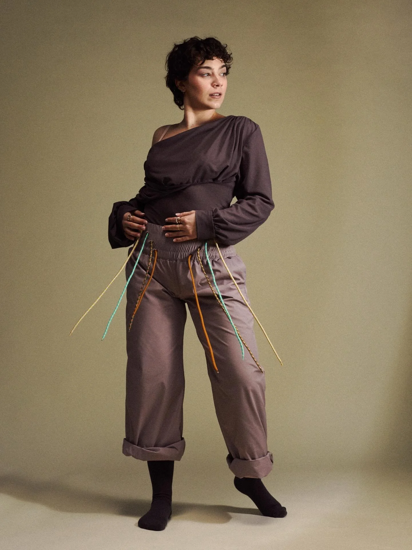 might start working out more just to have an excuse to buy these pants 

📷 @merimonhart 
HMU @sarahhhhhart 
Styling @kersplatski