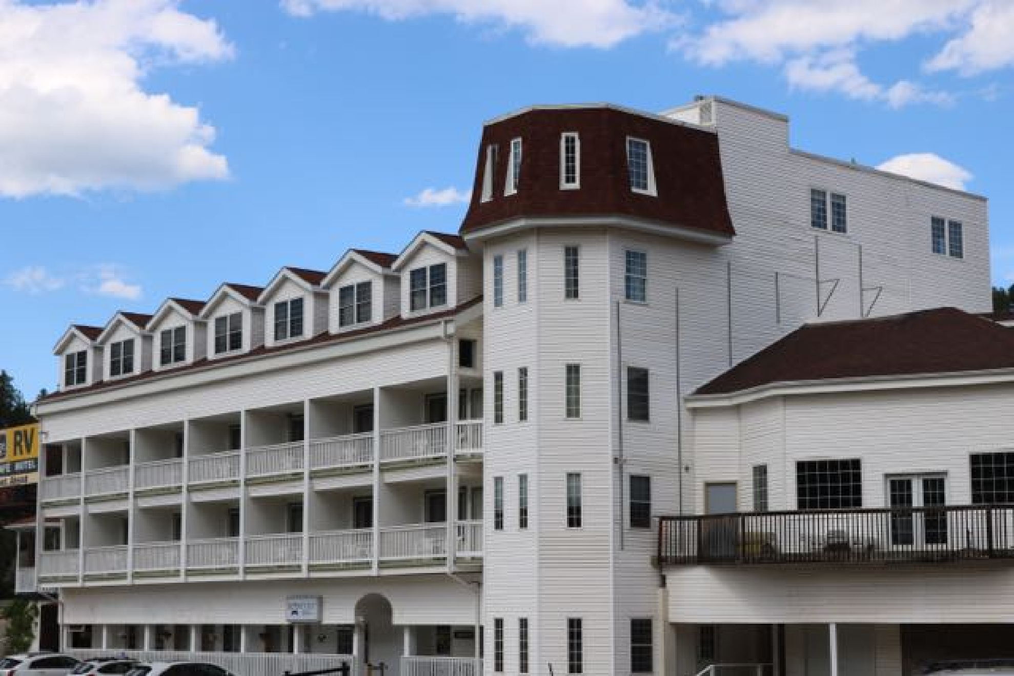 side building.jpg