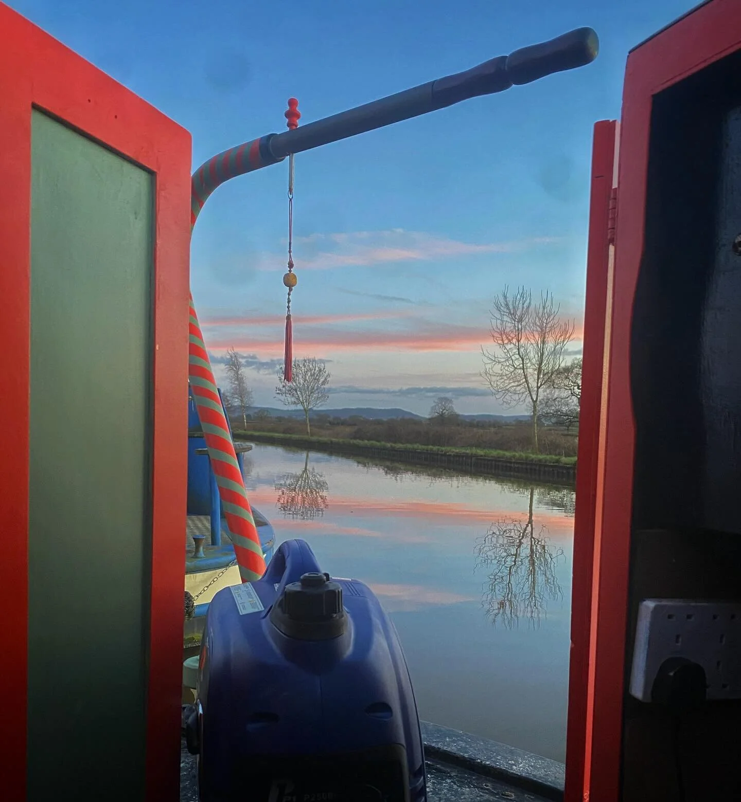 Still light at 5 o&rsquo;clock. Strange how these things just creep up on you&hellip;. Seems as though it was only last week it was dark by 4.15, now I&rsquo;m looking to get me Artichokes in the ground in 4 weeks!!!! Happy days