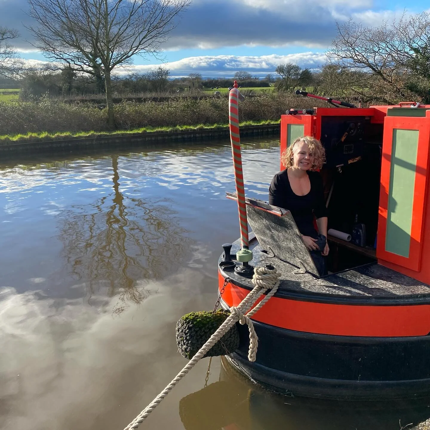 It&rsquo;s engine oil change day&hellip;.. and it hasn&rsquo;t gone to plan!
#rookiemistake #blametheteacher #theresalwayssomething #narrowboat