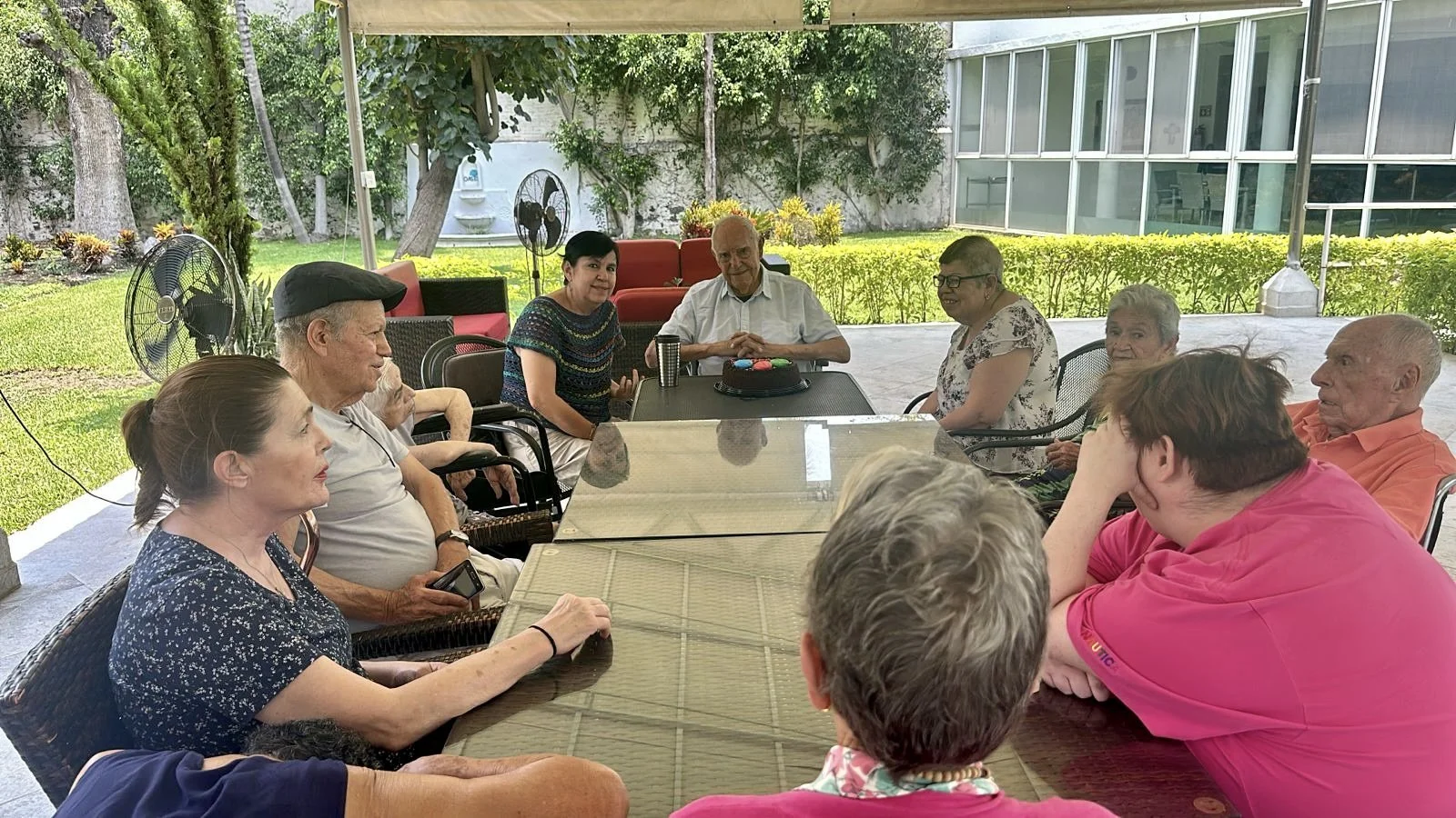 Celebrando la Vida: La Importancia de las Festividades en Casas de Retiro