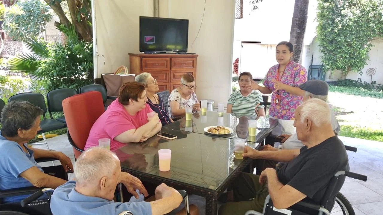 La Importancia de las Sesiones de Tanatología para Adultos Mayores y sus Familias