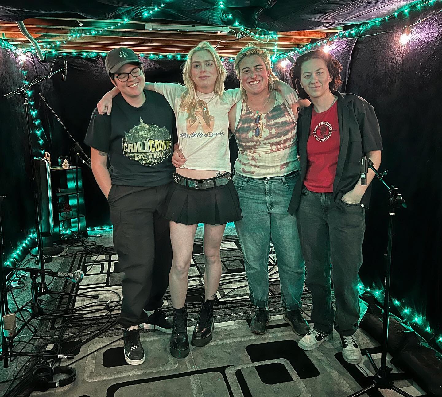 Great session live tracking with @boyphasemusic !! Vocals up next!🎙️ 🎶 #session #studio #la #losangeles #debutsingle