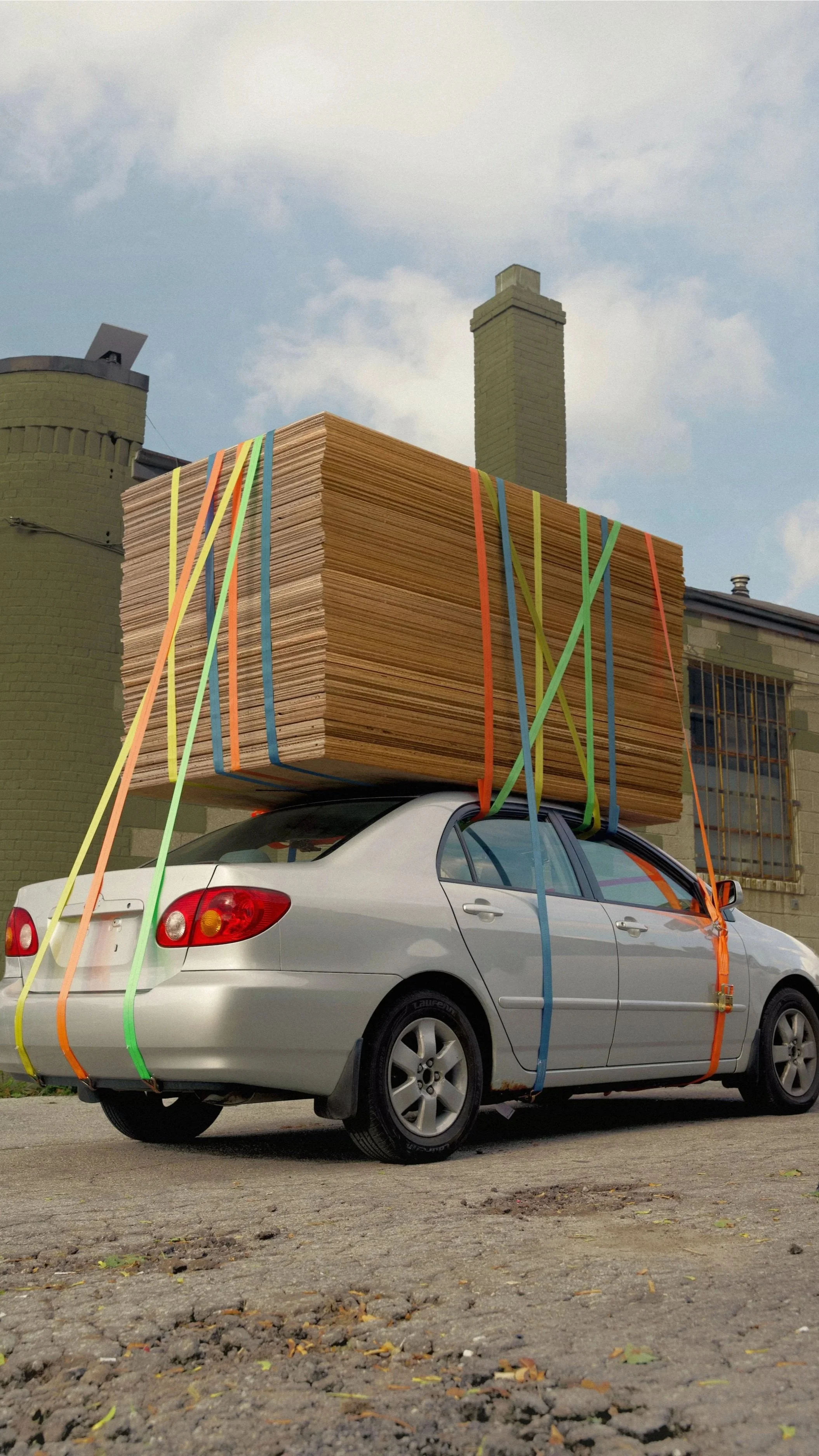 FRCNMAVT0001_Ford_MavTalkworthy_Sedan_Wood_01a_K_RGB.jpg