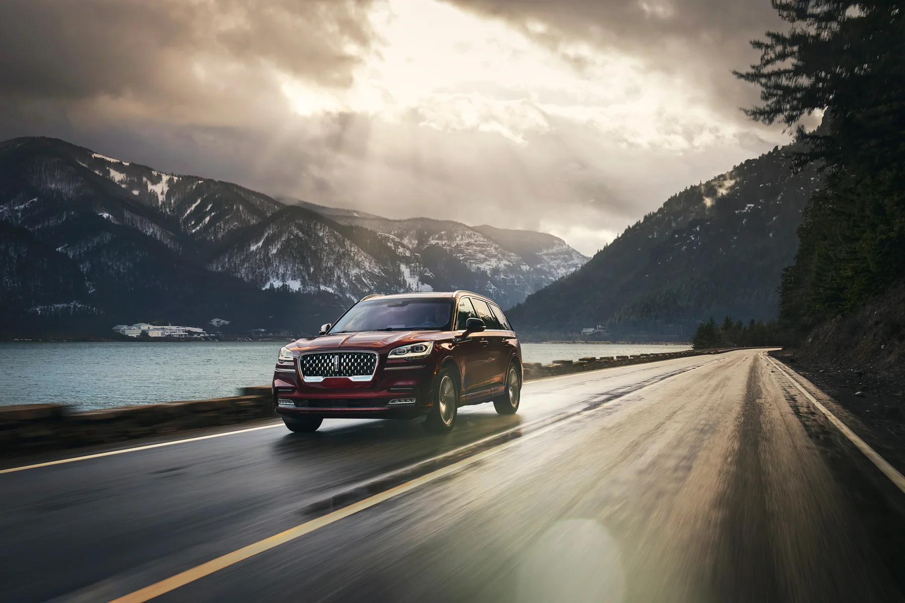 Matthew Jones | 2020 Lincoln Aviator Campaign in Portland-10.jpg