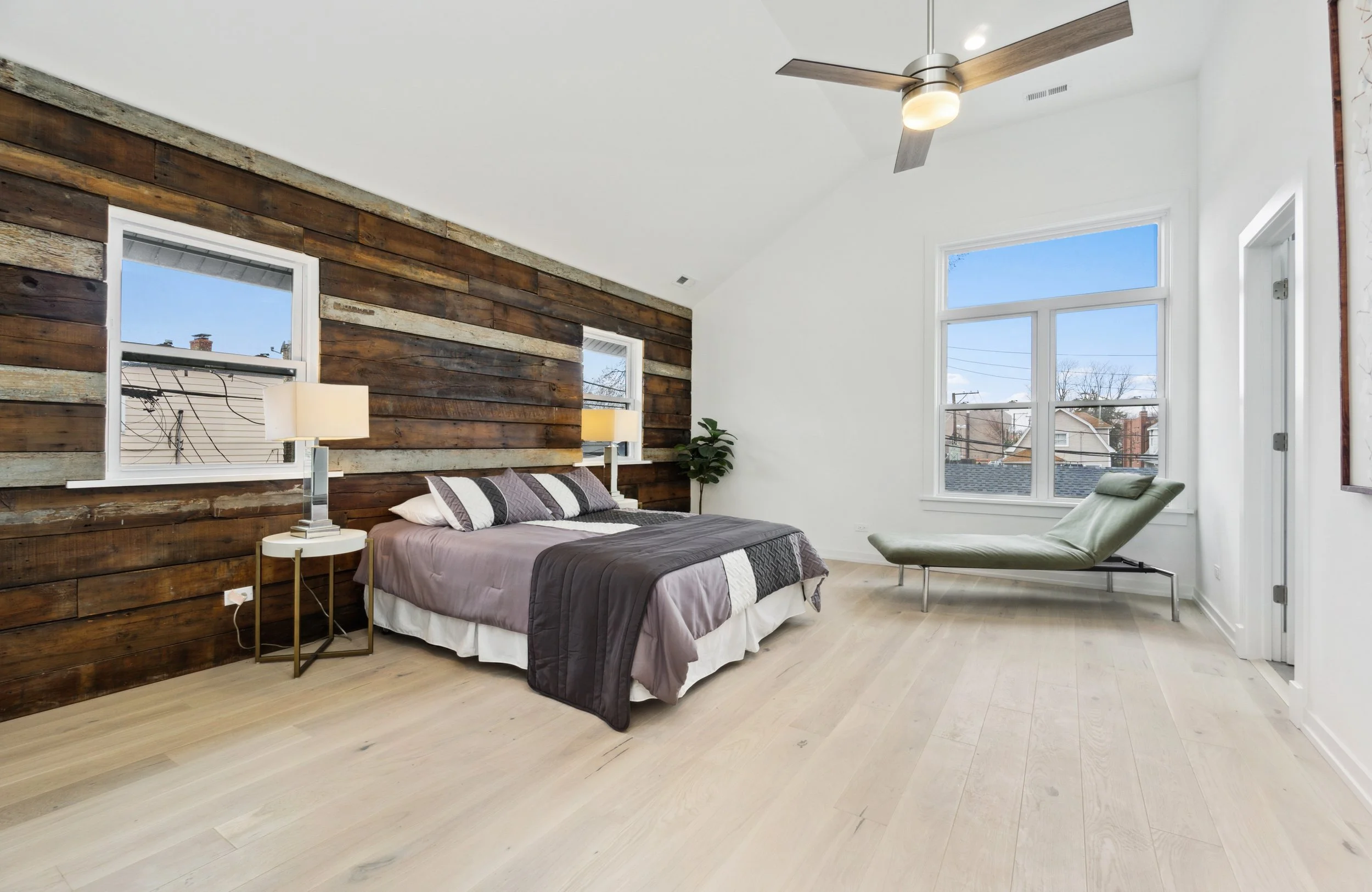 14_4722WestBellePlaineAve_2032_HiRes_crop.jpg