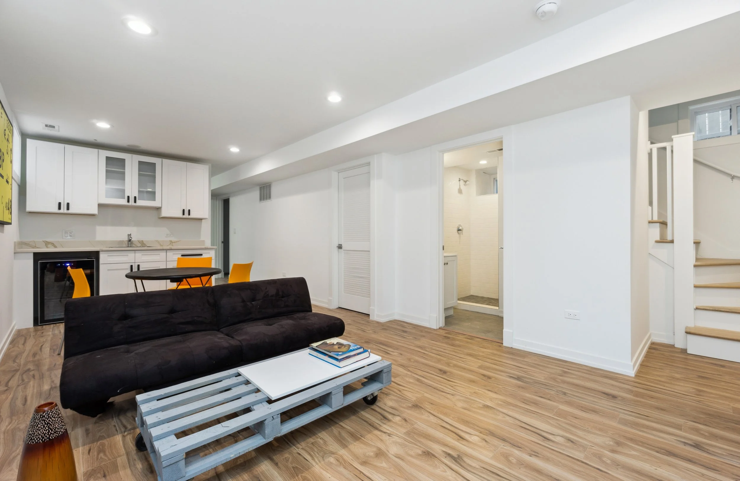 22_4722WestBellePlaineAve_2047_HiRes_crop.jpg