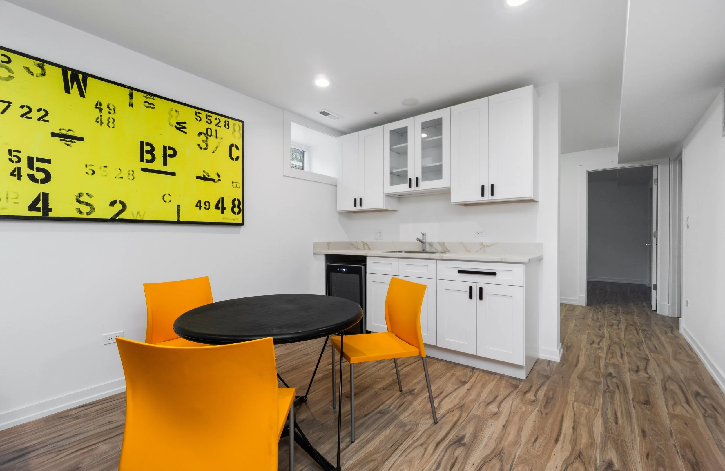 23_4722WestBellePlaineAve_2048_HiRes_crop.jpg