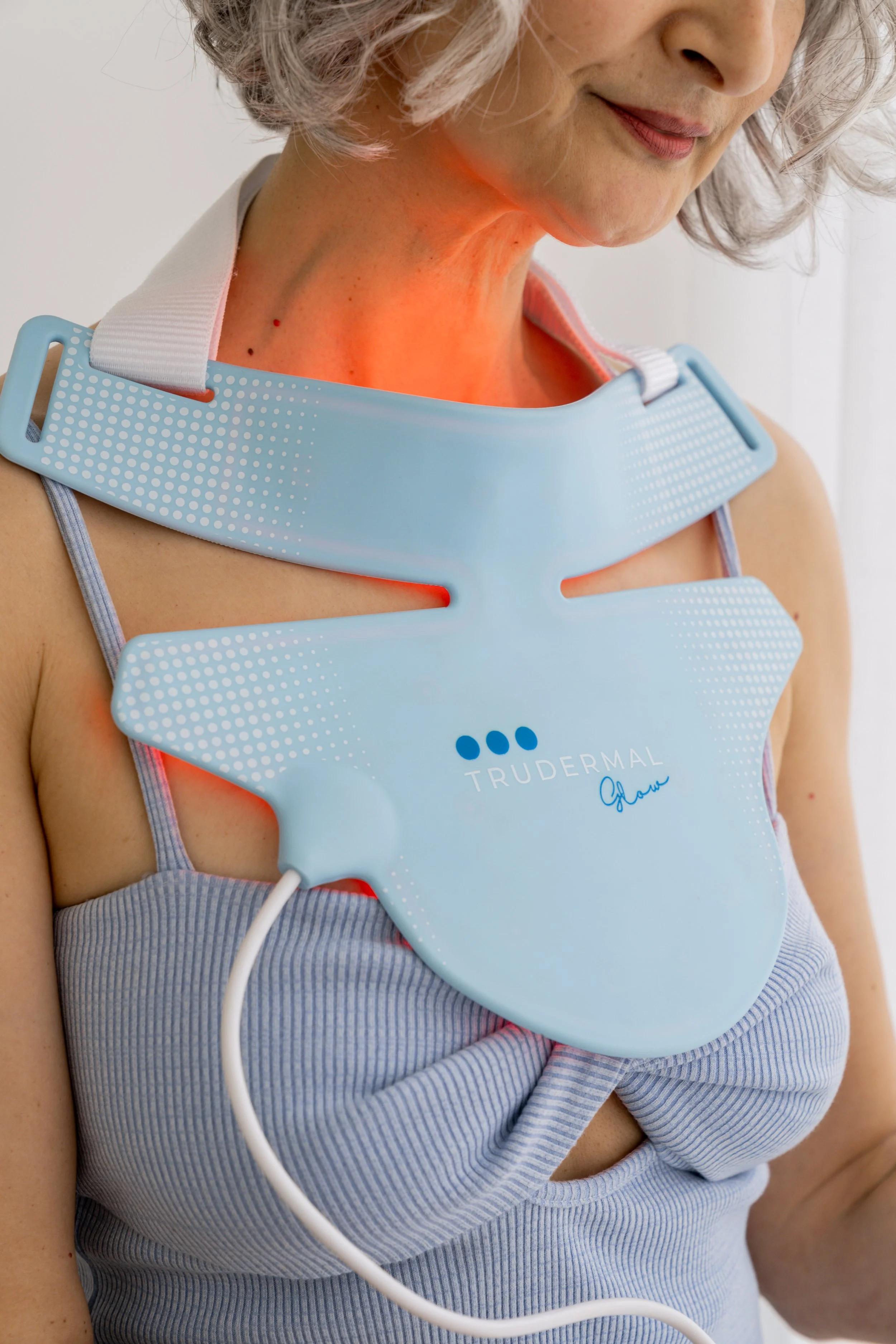 6 trudermal-led-mask-neck-decolletage-coverage.jpg