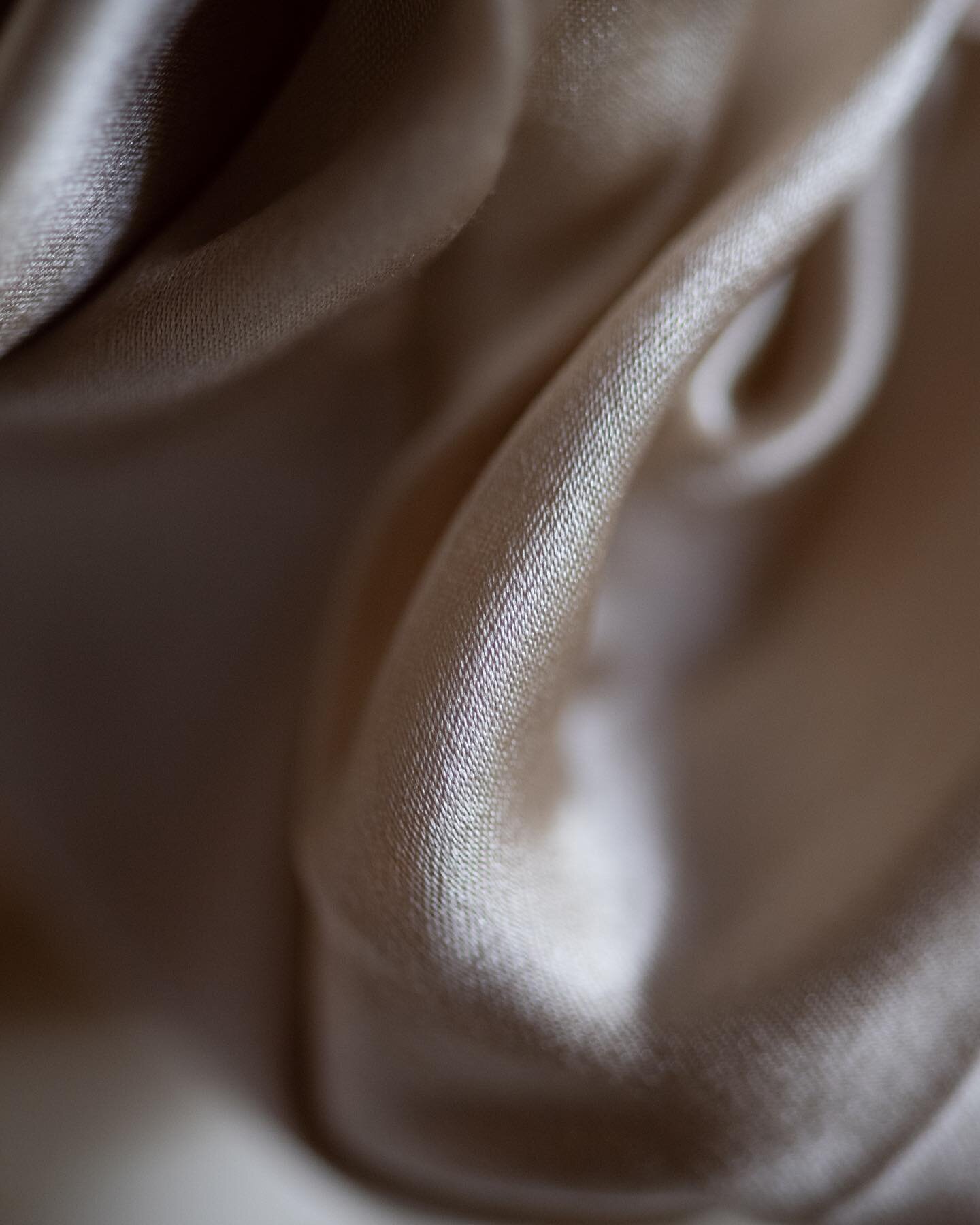 Comme une caresse&hellip;

Who know know !

#switchtosilk #silkpillowcase #soie #caresse