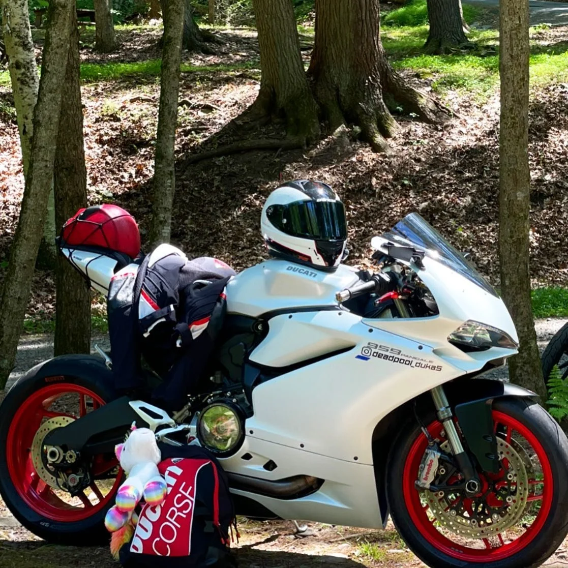 🦄 Essential for moto camping: Unicorn.