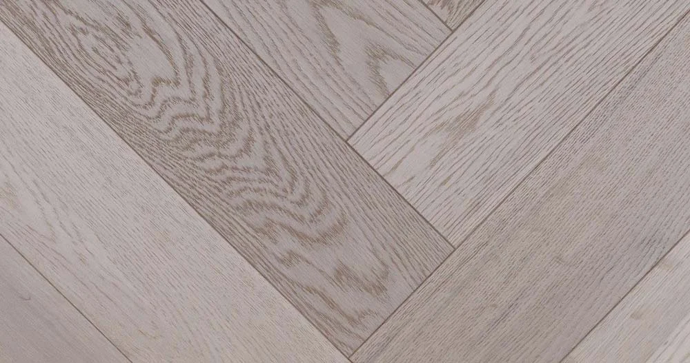LALEGNO HERRINGBONE collection classic parquet flooring in European oak
