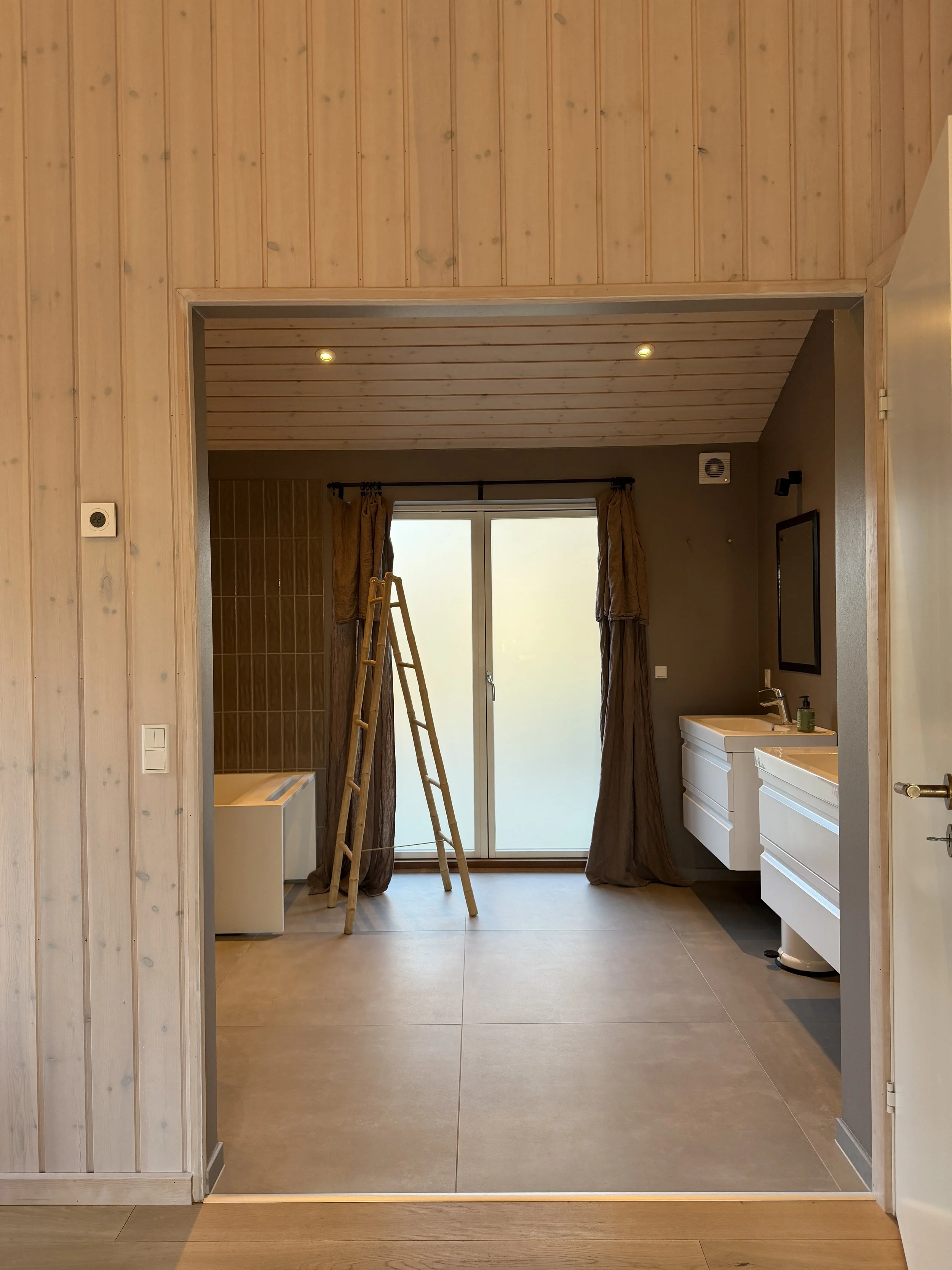 Rosenhuset badeværelse 2.JPG