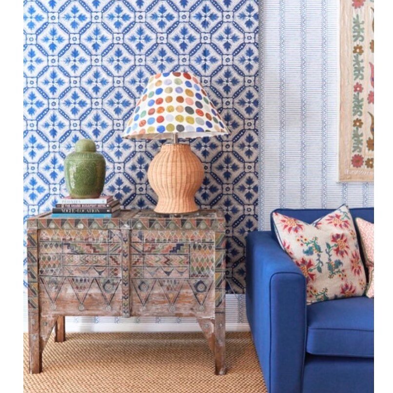 Big Spots in blue on the lampshade @babar.house ❤️💙 The interior, designed by @annaspirodesign is pattern mixing and matching perfection. I love it! 🤩 #interiordesign #interiorstyle #interior #interiordecorating #travel #hotel #textile #pattern #sp