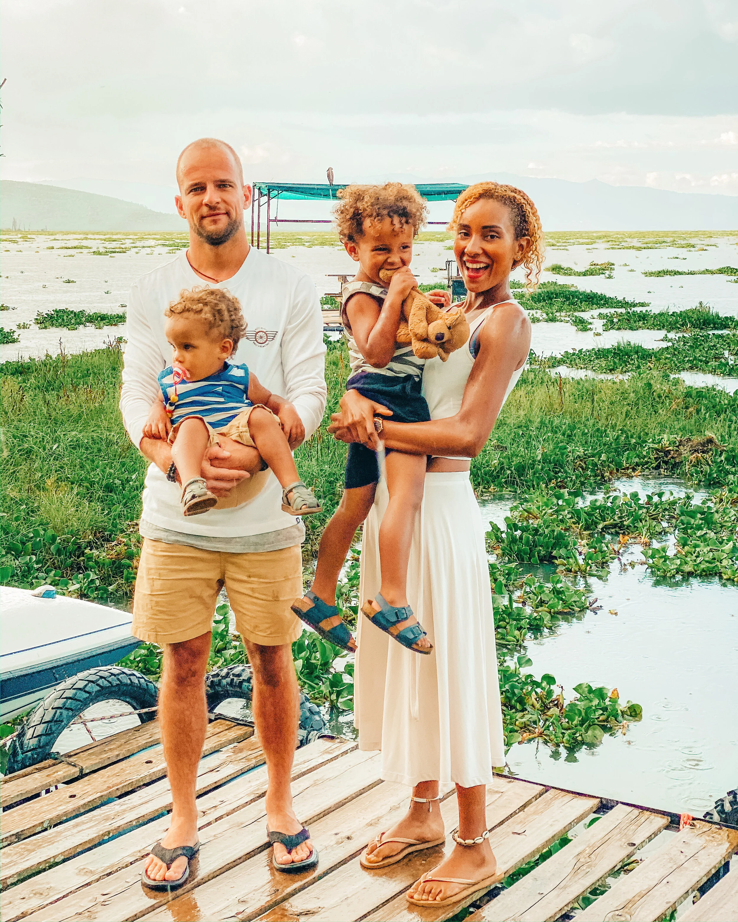 UNDER AFRICAN SKIES - BLOPOST KENYA (NL)