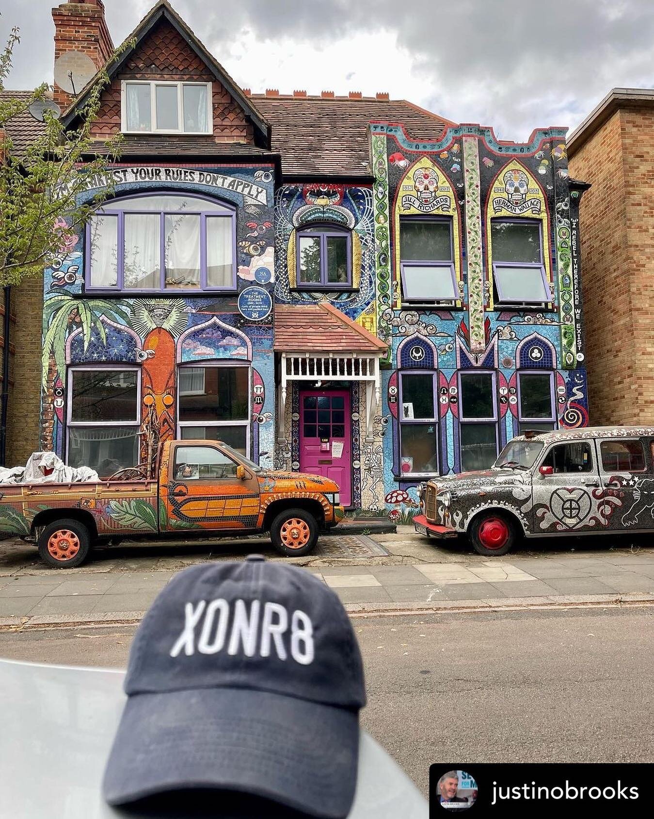 Wow - what an honour to have Justin Brooks - director of @ca_innocence visit my home.  Posted @withregram &bull; @justinobrooks Passed by the amazing house of artist and social justice activist Carrie Reichardt today.  Look closely and you will see t