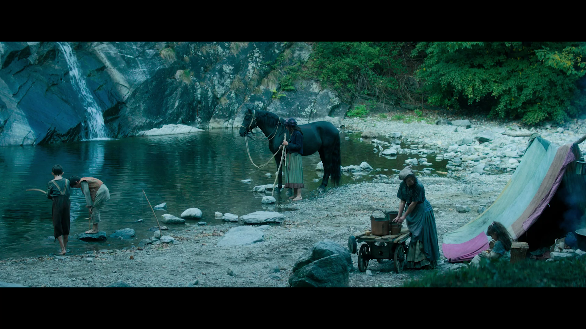 jakobsross-still00015.png