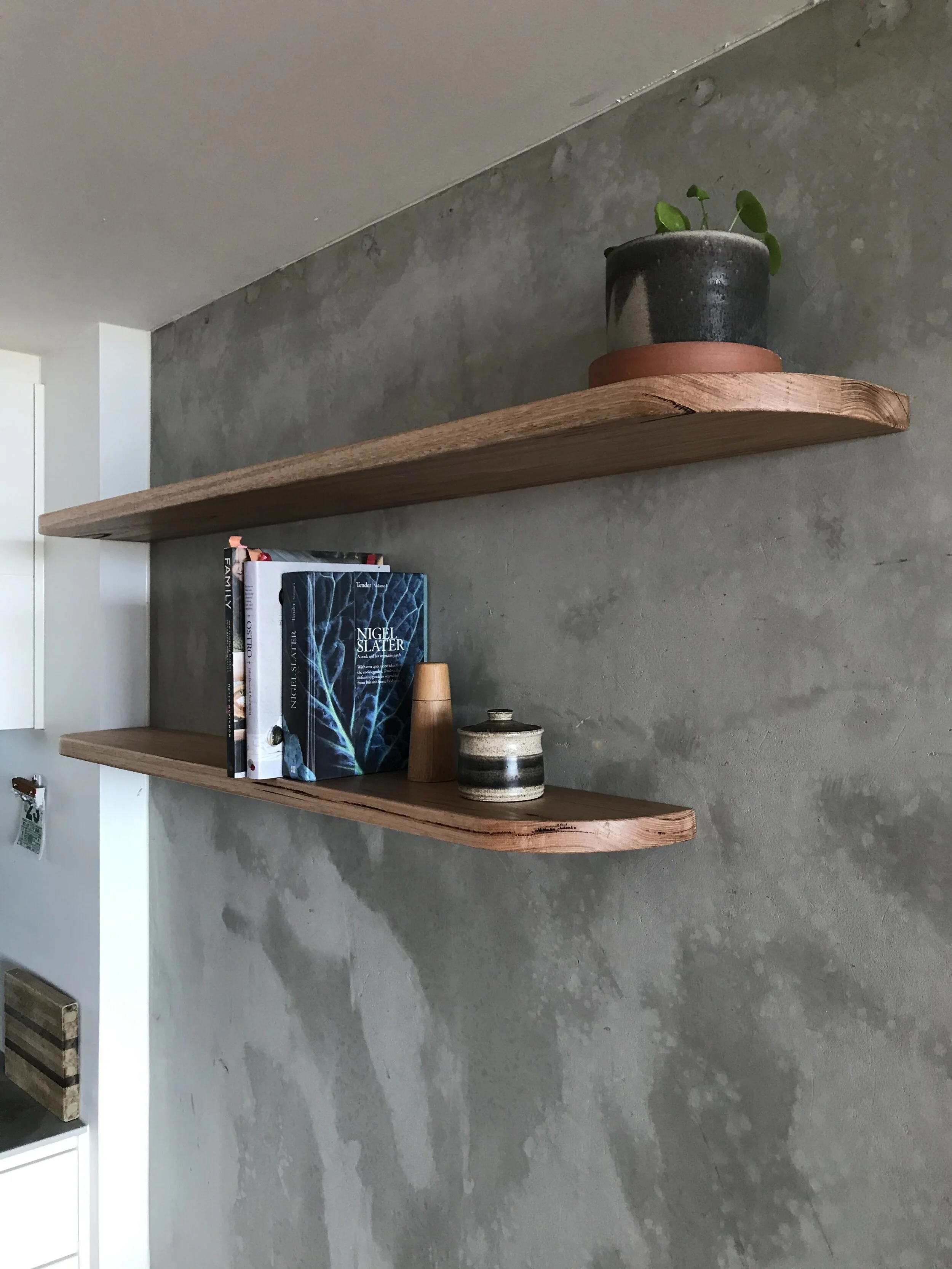 solid floatings shelves