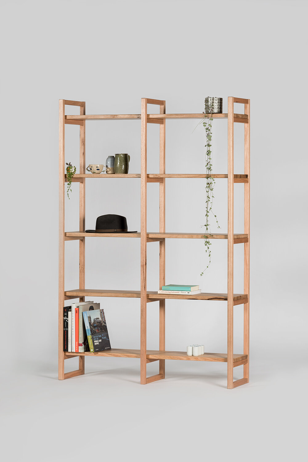 Open shelf