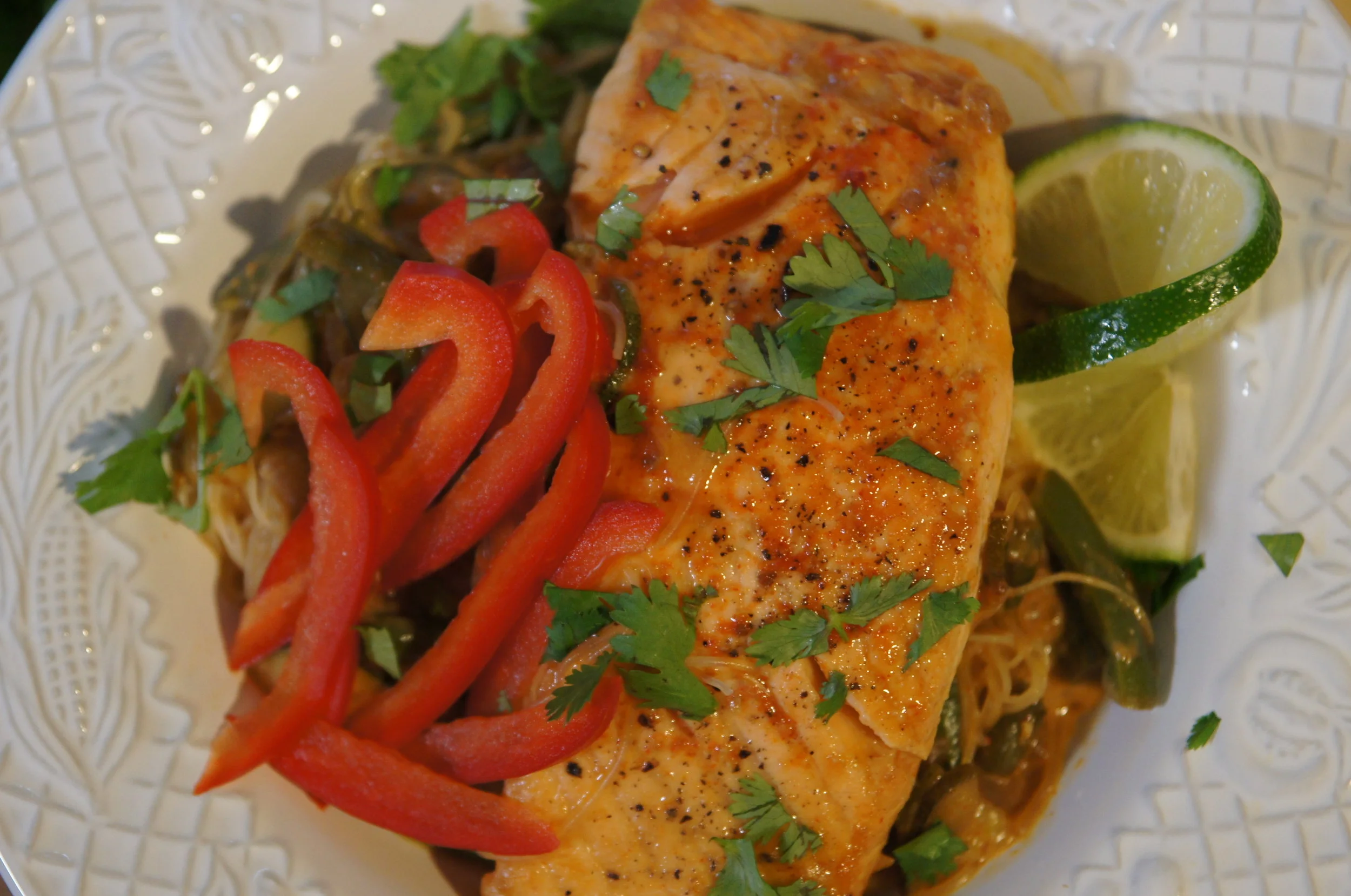 Curry Noodle Salmon Bowl