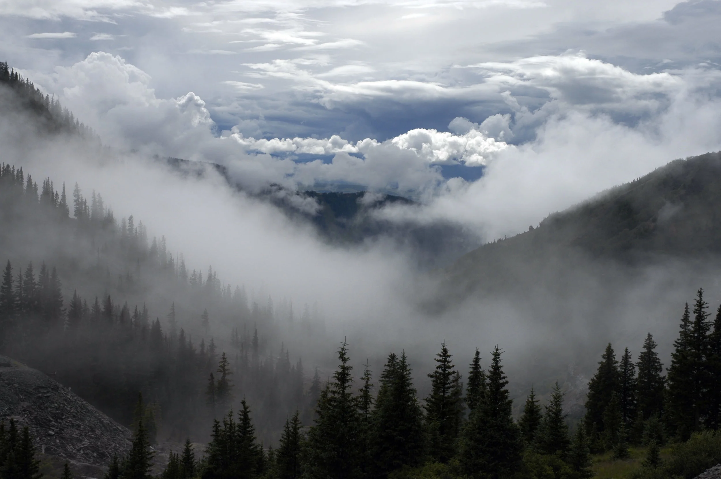 clouds_mountains.jpg