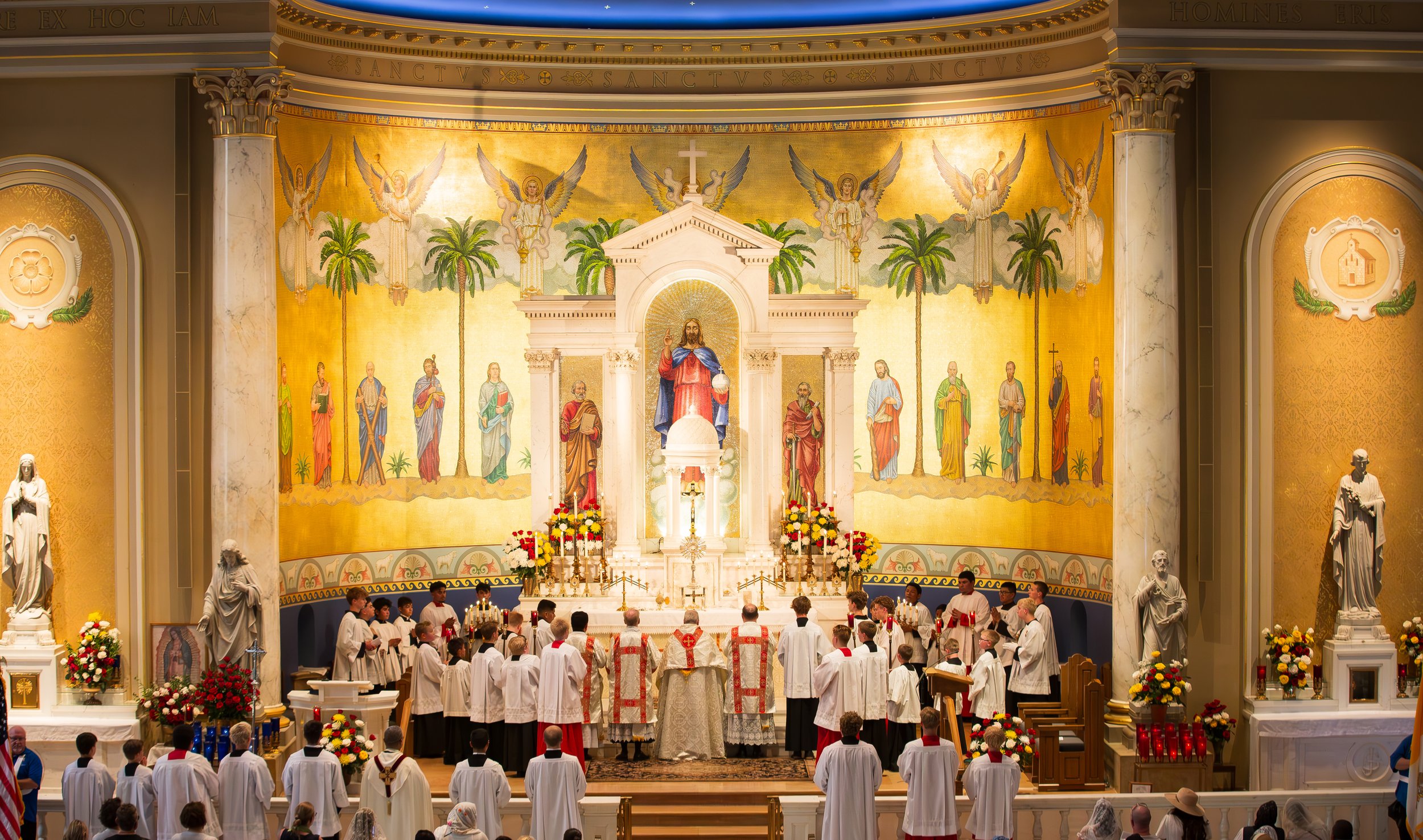 CorpusChristi2025_altar3.jpg