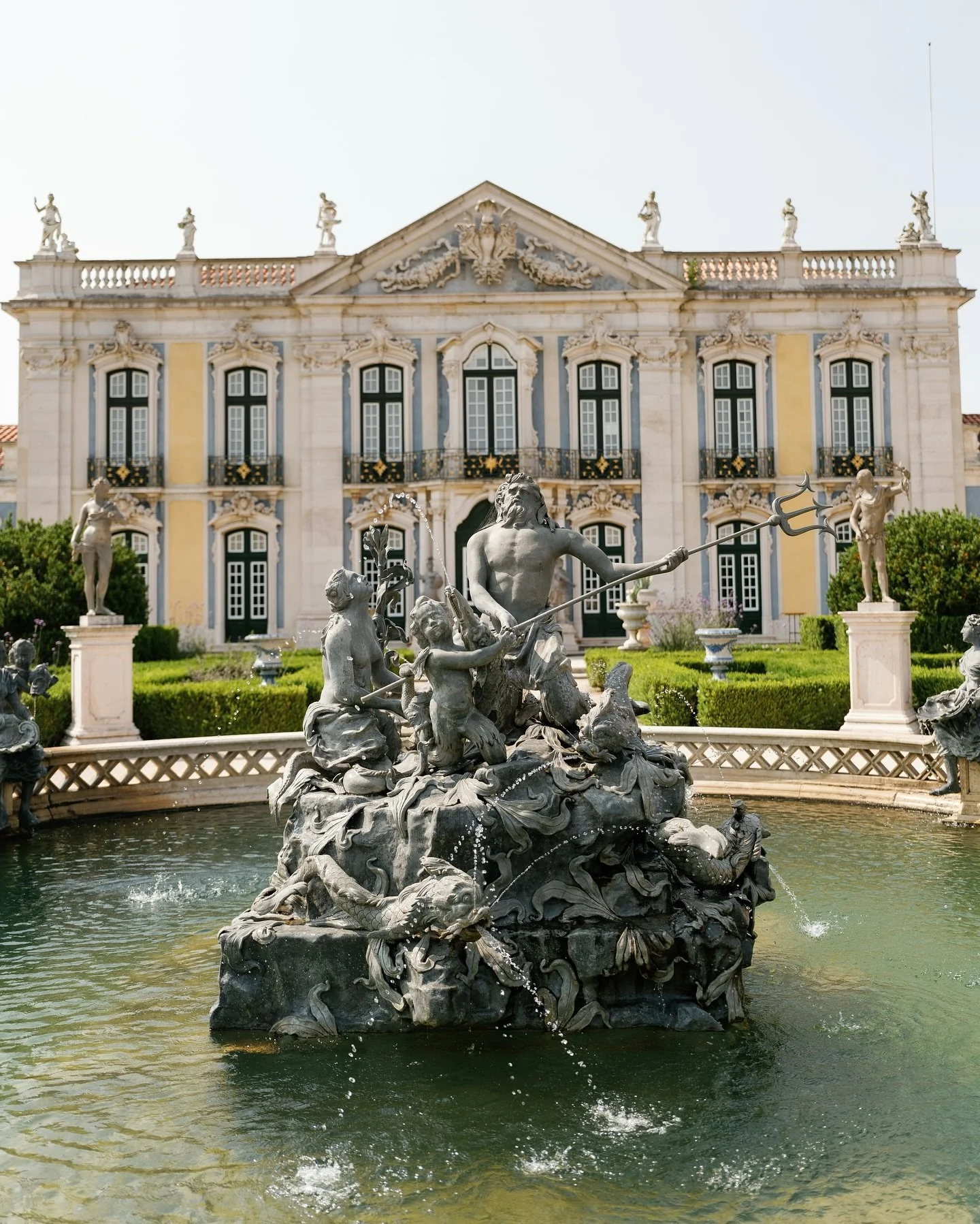 Never getting over Claudia and Alex&rsquo;s wedding at Queluz National Palace - the windiest day ever, yet also the most loving, elegant, and joy-filled celebration

Wedding Planner: @lisbonweddingplanner 
Makeup &amp; Hair: @b_lust_hair_makeup 
Cont