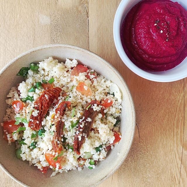 SUMMER SIDES - TABBOULEH &amp; BEETROOT DIP 🌞 ⁣
⁣
I&rsquo;ve just uploaded the recipe for these two summery sides on my website - the link is in my bio! They&rsquo;re perfect for a BBQ, a summer&rsquo;s evening meal or to just have in the fridge rea