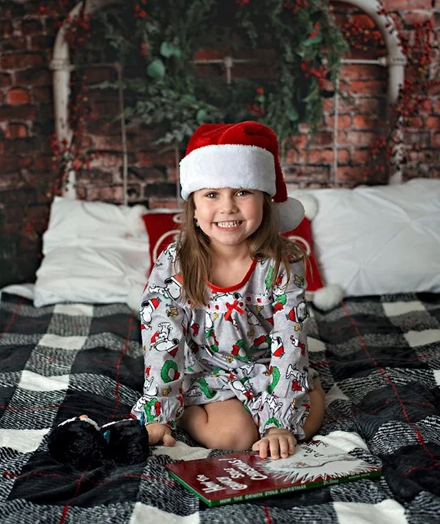 Bedtime minis are always my favorite this time of year. They capture the excitement of what it's like Christmas Eve for all the boys and girls so excited to get up on Christmas morning. Plus, I get to see all the cute Christmas pajamas, like those Sn