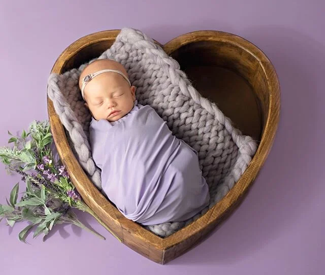 Oh how I&rsquo;ve been missing sweet baby smells and snuggles 🥰
~Precious Rose 6 Weeks~
#restinginhope #restinginhopephotography #babygirl #prettyinpurple #newbornsession #newbornphotographer #sanantoniophotography #satxphotographer