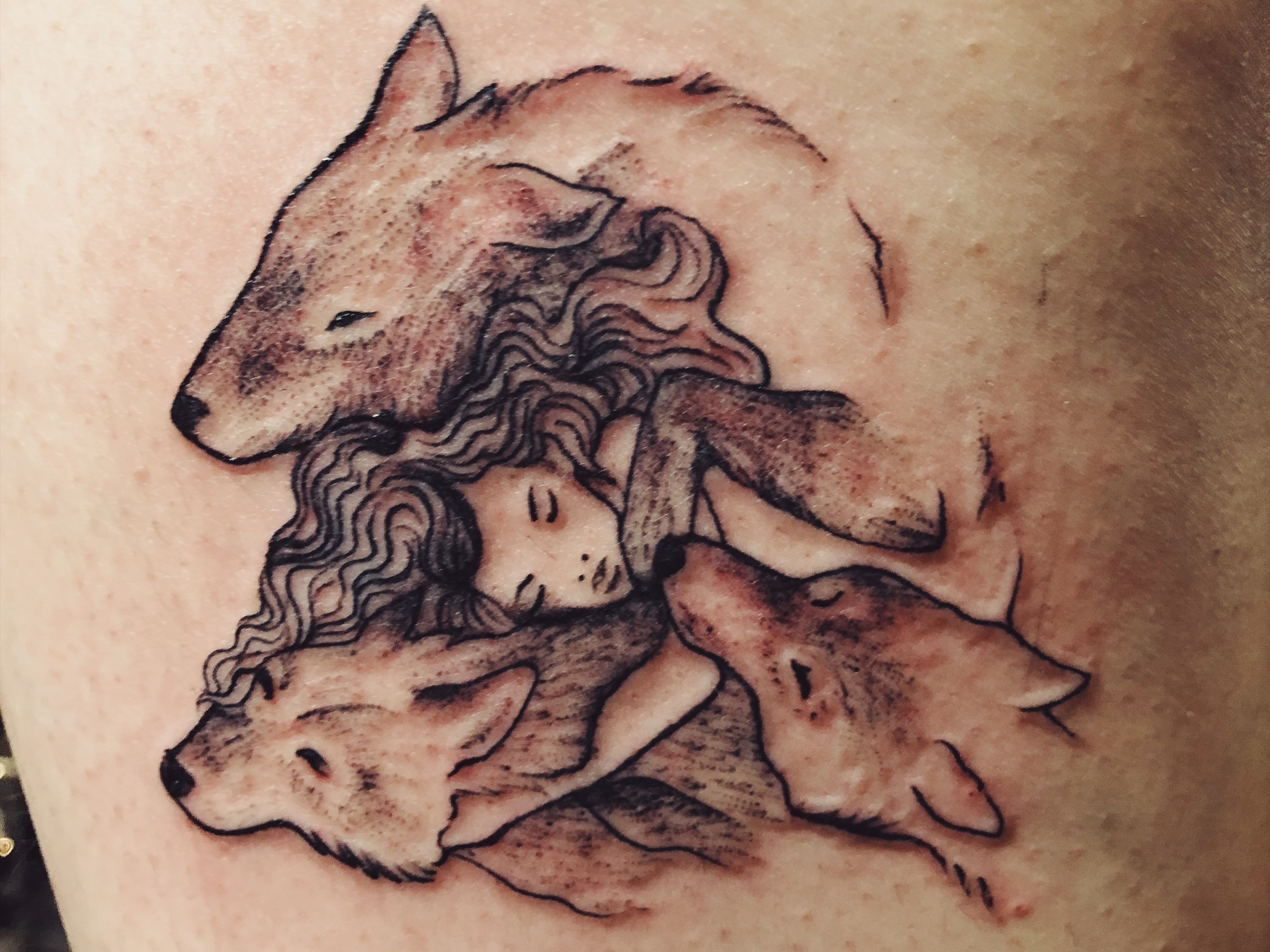 Tattoo Artist: Samantha Park I gravitate towards wolves for their ability to survive without a pack but I’m learning how to be in a pack of friends.