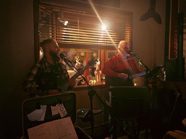 Live at @mansionhousesh with @mattmiskie ! If you miss us tonight...don&rsquo;t panic! We&rsquo;re rocking it out here at the Mansion House again on New Years Eve!

#MansionHouseofSummitHill #LiveMusic #LocalMusic #TomStorm #MattMiskie #Music #Live #