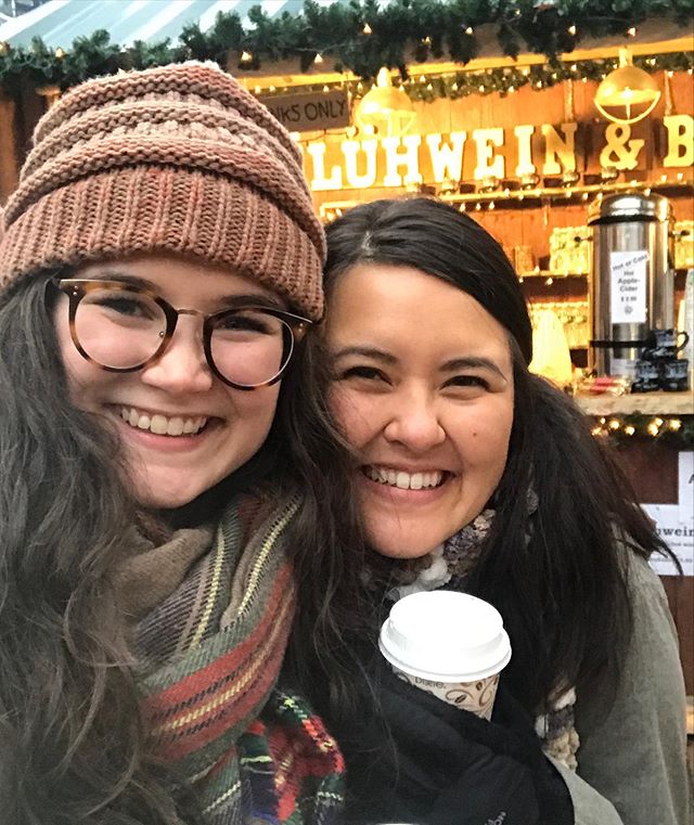 A day full of a lot of my most favorite things 😍🌃🎄👯&zwj;♀️ what a grand time to experience with my sweetest friend @ruth_erin!!!