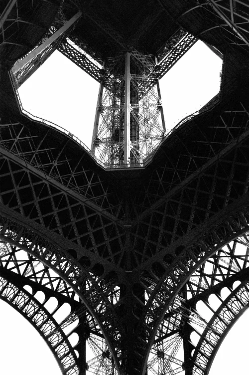 Under Eiffel