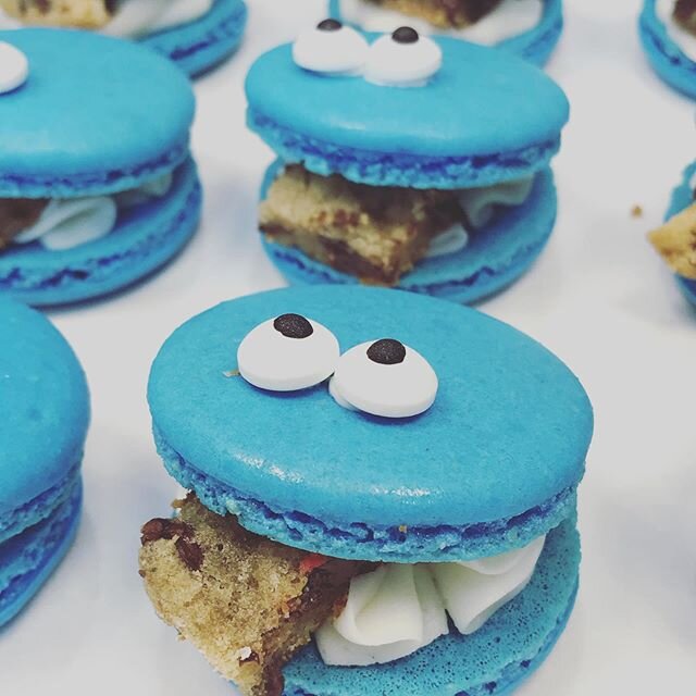 Sometimes me think, &ldquo;What is Friend?&rdquo; And then me say, &ldquo;Friend is someone to share the last cookie with.&rdquo; -Cookie Monster Who would you stare the last cookie with? 🍪💙 #cookiemonster #cookiemonstermacarons #friendsarethebest 
